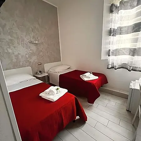 Le Tre Rose Bed & Breakfast 3*